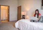 Thumbnail 5 of 15