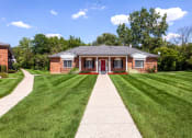 Thumbnail 18 of 37 - Lush landscaping at French Quarter - Southfield, MI, Southfield