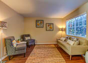 Thumbnail 15 of 31 - Living room at Commons at Hawthorn Village Apartments, Oregon