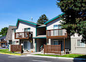 Thumbnail 4 of 20 - TowerApartments_Hermiston_OR_Patios