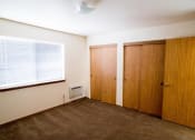 Thumbnail 10 of 15 - Expansive Windows at Lorence Court Apartments, Oregon