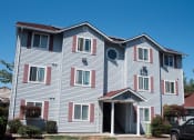 Thumbnail 2 of 15 - Elegant Exterior View at Lorence Court Apartments, Portland, OR 97216
