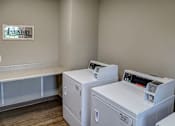 Thumbnail 24 of 30 - Laundry room