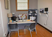 Thumbnail 5 of 25 - Office