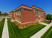 Thumbnail 2 of 25 - Lincoln House side