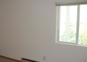Thumbnail 4 of 6