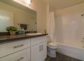 Thumbnail 11 of 30 - Full bathroom