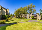 Thumbnail 11 of 28 - Courtyard at Overlook at Murrayhill, Oregon