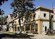 Thumbnail 3 of 21 - Beautiful Surroundings at Trio Apartments, Pasadena, CA 91101