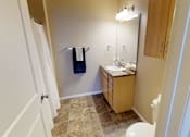 Thumbnail 12 of 34 - bathroom 