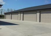 Thumbnail 34 of 34 - garage, row of garages
