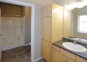 Thumbnail 14 of 36 - bathroom