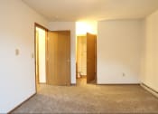 Thumbnail 16 of 18 - Image of large carpeted room
