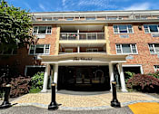 Thumbnail 11 of 13 - Entrance
