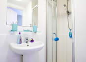 Thumbnail 12 of 13 - Europa, Liverpool - En suite, 5