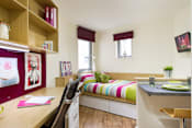 Thumbnail 4 of 7