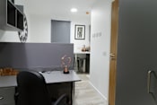 Thumbnail 4 of 10