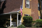 Thumbnail 27 of 38 - Colonial Towne Apartment with Flag
