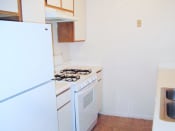 Thumbnail 3 of 6 - townhome with kitchen appliances