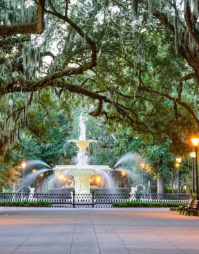 The fountain at Forsyth Park in Savannah GA