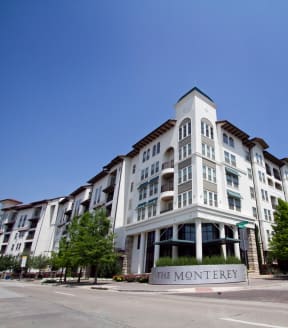 Personalized Tours Available at The Monterey by Windsor, Dallas, Texas