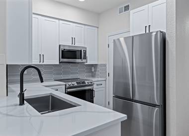 Apartment kitchen at Haven at Midtown.