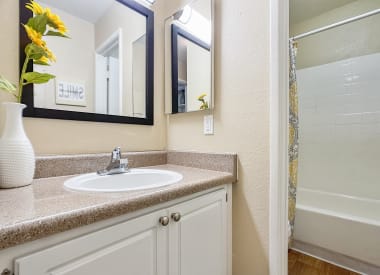 Apartment bathroom at Valencia Park.