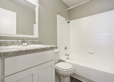 Apartment bathroom at Valencia Park.