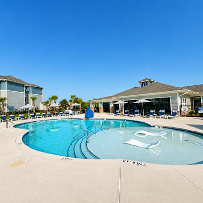 a large swimming pool with the word "off" written on the bottom.