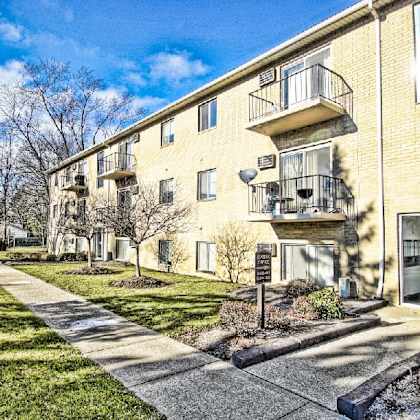 exterior of westwood medina apartments