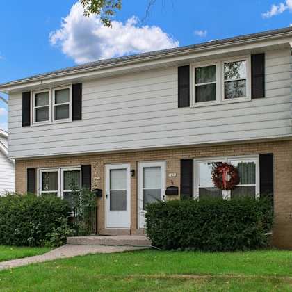 77th street townhomes exterior