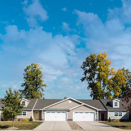 hudson oh apartment rentals redwood trails of hudson exterior