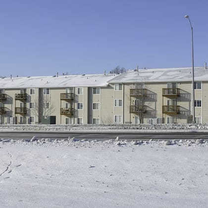 exterior of bear creek apartments