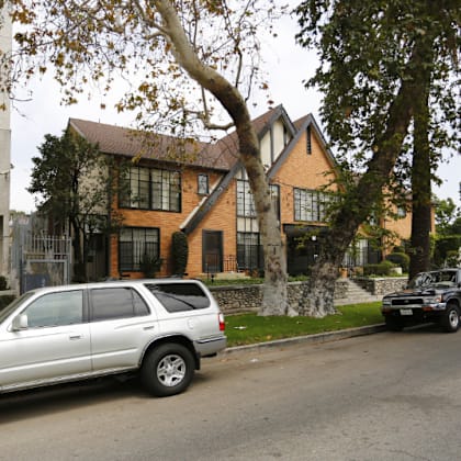 the home of person in the suburb of a city