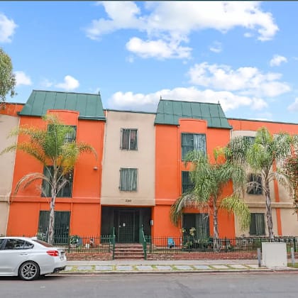 the building in which the hotel is located