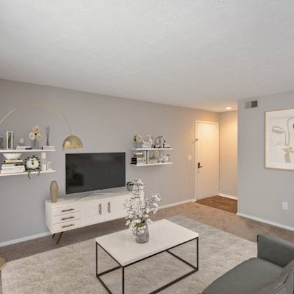 modern living room at chinoe creek apartments, lexington, kentucky
