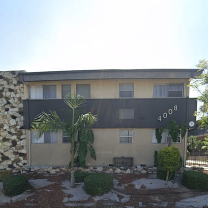 a building with the number 4008 on it.