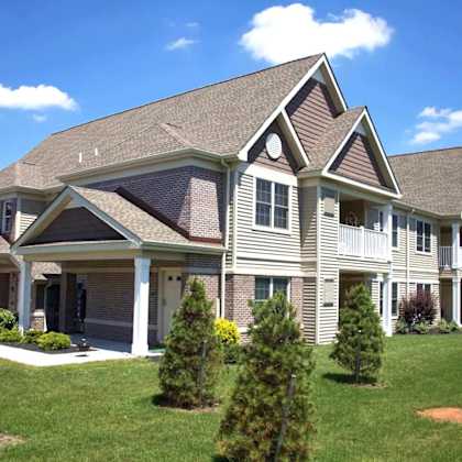 deer lakes apartments