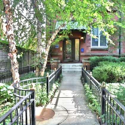 3 story walk-up brick building in heart of lincoln park 1 bedroom 2 bedroom 3 bedroom