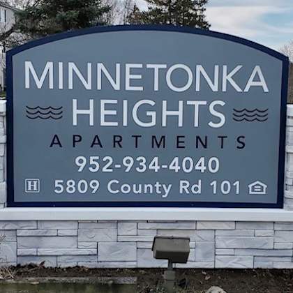 minnetonka heights signage