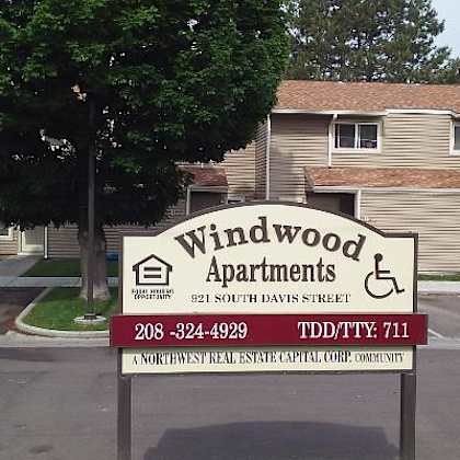windwood apartments signage