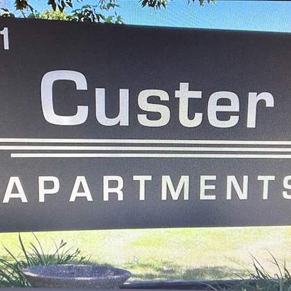 custer apartments
202 peachtree street, constantine, mi 49042