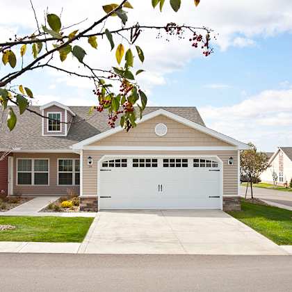 sylvania oh apartment rentals redwood carlisle commons two car garage