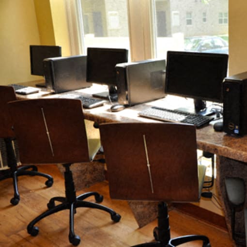 Property Details for Pikeswood Park Apartments from Habitat America, LLC