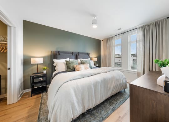 a beautiful bedroom at Hawkins Press, North Carolina, 28203