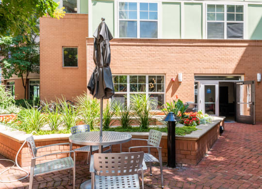 Courtyard Patio at 800 Carlyle, Virginia, 22314