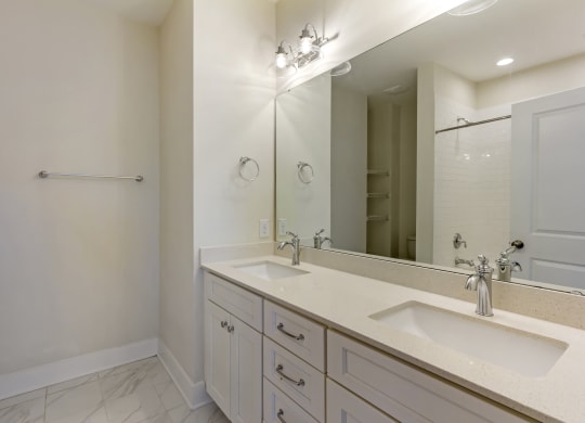 Bathroom With Vanity Lights at Waverly Place, North Charleston, SC