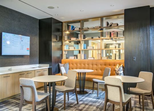 a restaurant or other place to eat at courtyard at Lincoln Old Town, Virginia, 22314