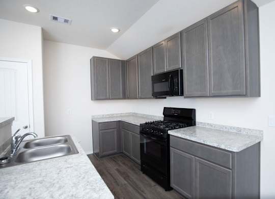 Fully Furnished Kitchen at The Village at Caney Mills, Conroe, 77303