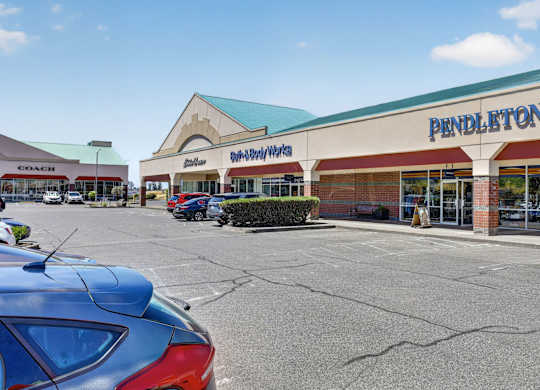 A Pendleton store is located in a strip mall.